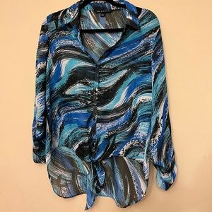 Zac & Rachel front tie blouse 🦋💙